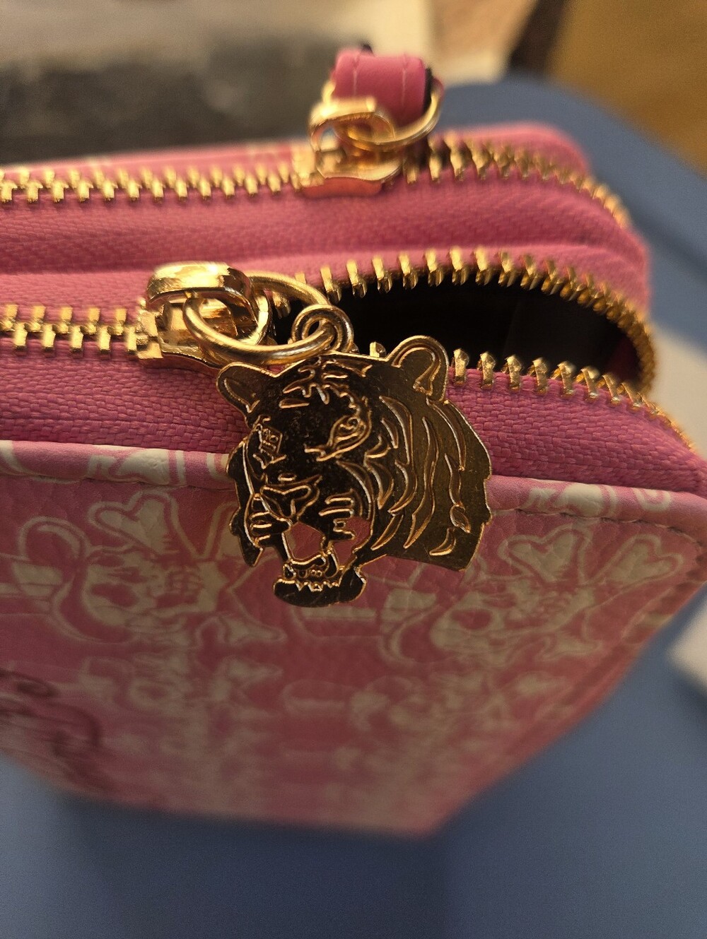 Ed Hardy Pink Tiger Wristlet Wallet NWT - Picture 5 of 10